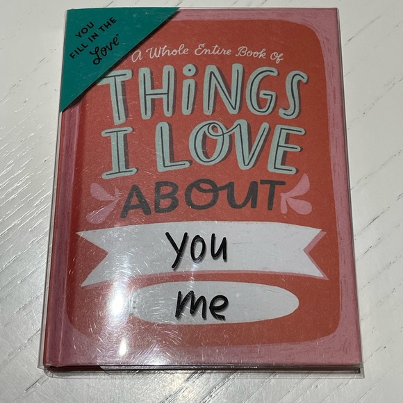 NEW! Customizable book “Things I Love About You” - Picture 7 of 10